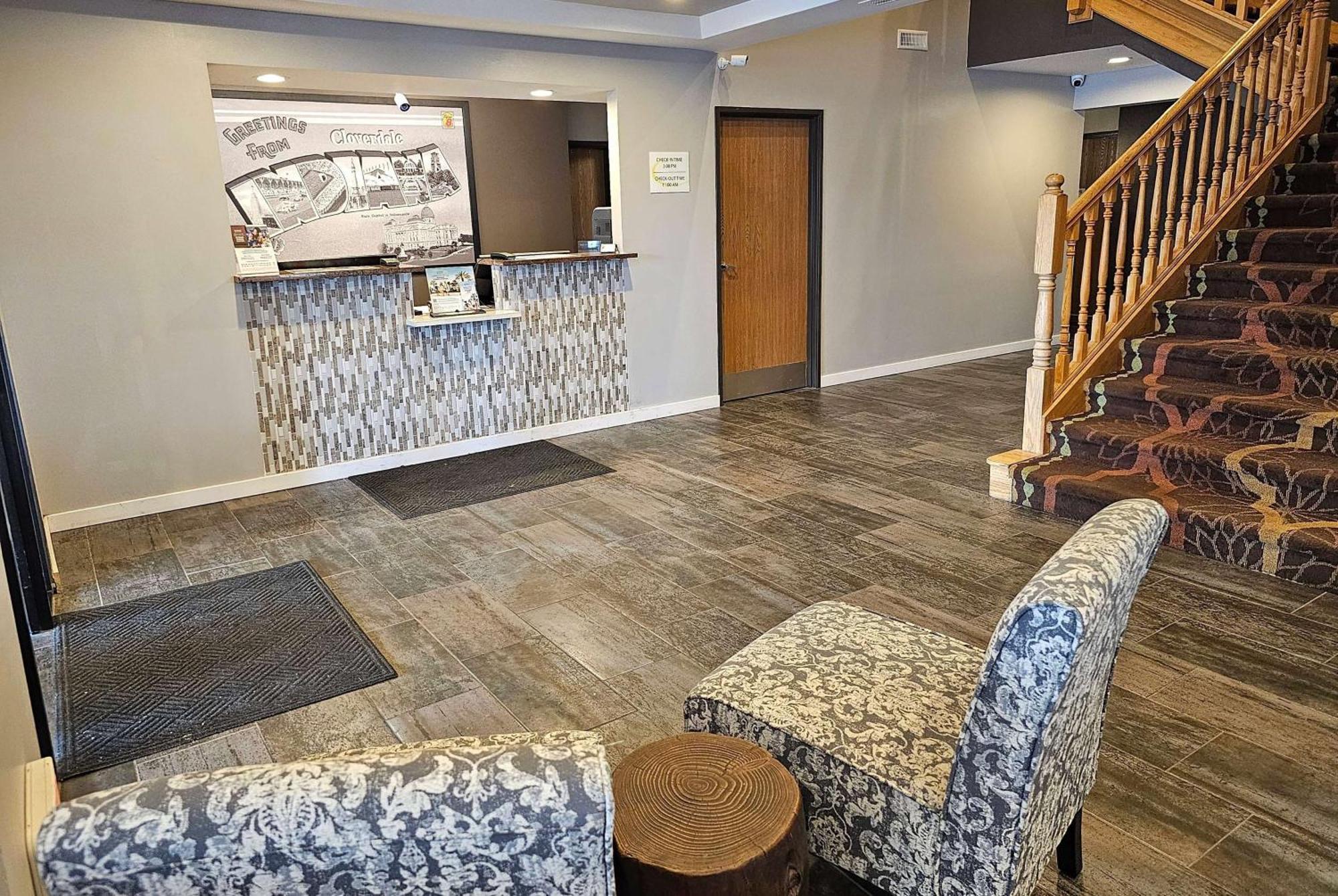 Super 8 By Wyndham Cloverdale In מראה חיצוני תמונה