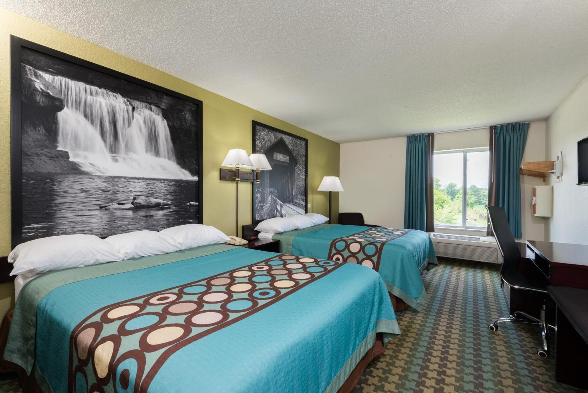 Super 8 By Wyndham Cloverdale In חדר תמונה